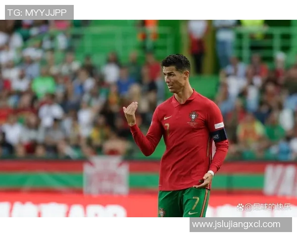 足球明星夜店狂欢夜照曝光引发粉丝热议与羡慕